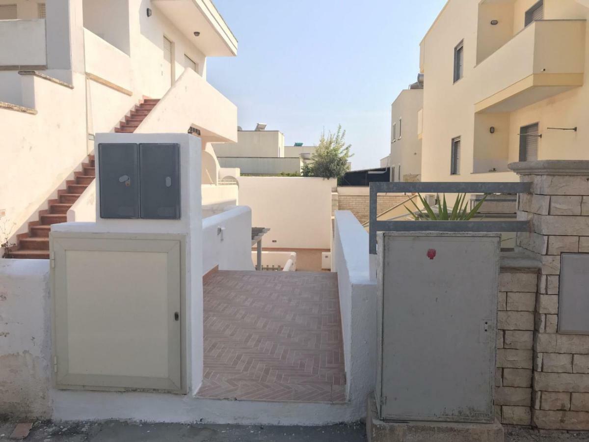 Villa Azzurra Marina Di Pescoluse Exterior photo